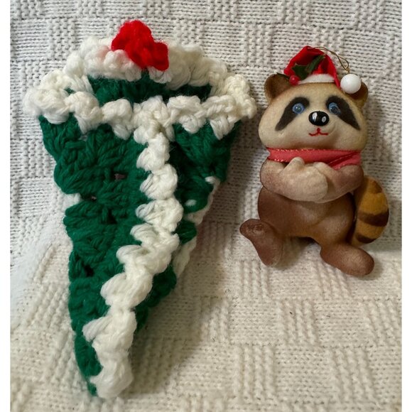 VTG Flocked Christmas Raccoon in Handmade Crochet Pouch in Red, Green & White - Picture 4 of 8